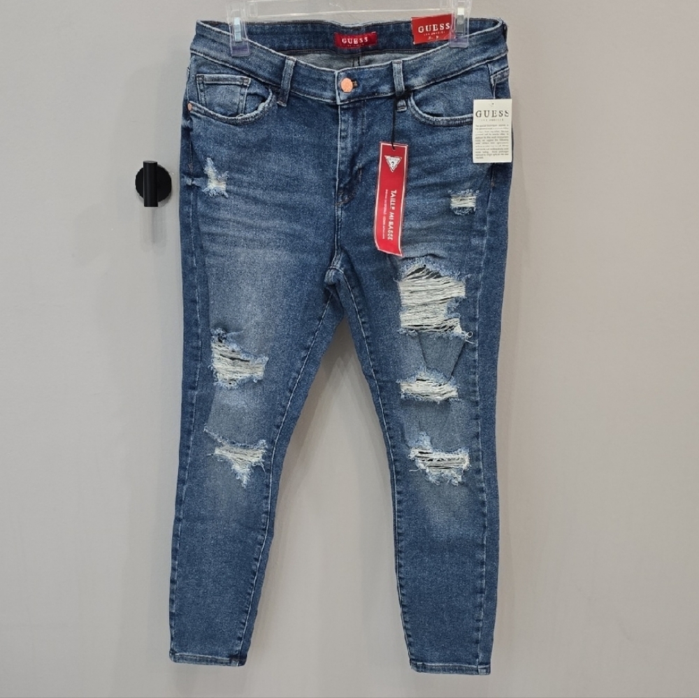 Brand New With Tags GUESS Women's Ripped Denim Jeans Size 31